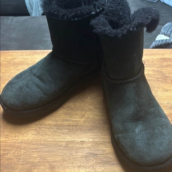 UGG Black Suede Ankle Boots with Bow Size 8 - Picture 1 of 7